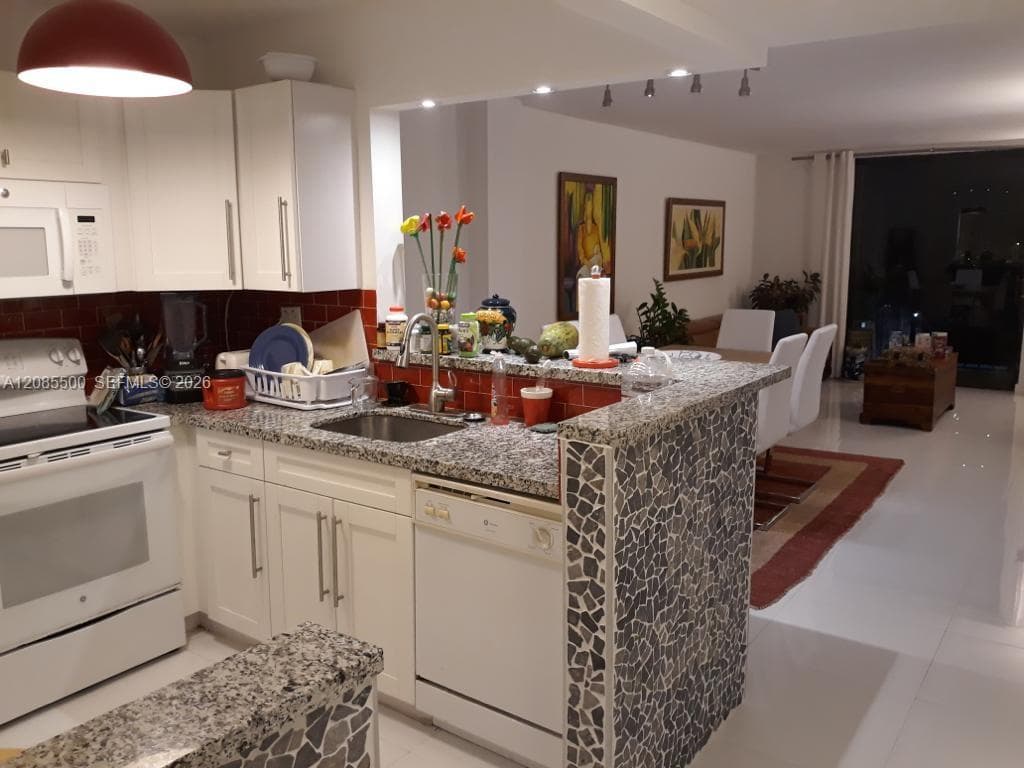8100 Byron Ave # 504, Miami Beach, FL 33141 photo 12