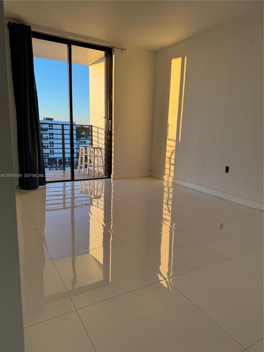8100 Byron Ave # 504, Miami Beach, FL 33141 photo 8