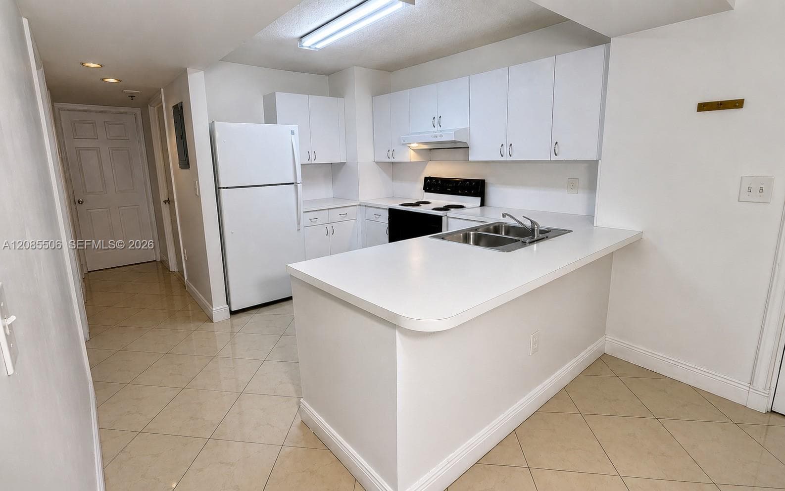 104 SW 9th St # 1403, Miami, FL 33130 photo 3