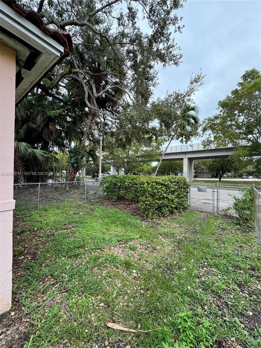 2652 SW 23rd Ave # back, Miami, FL 33133 photo 7