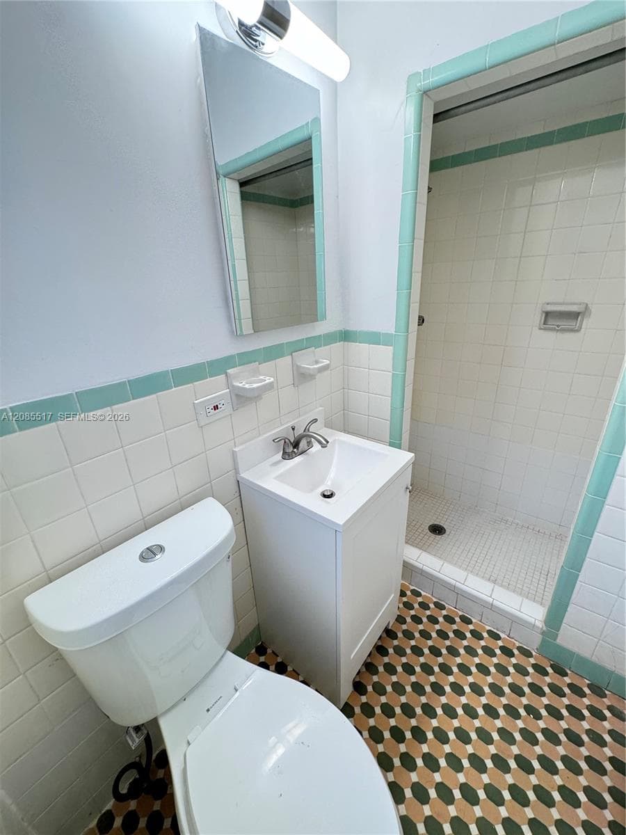 2652 SW 23rd Ave # back, Miami, FL 33133 photo 5