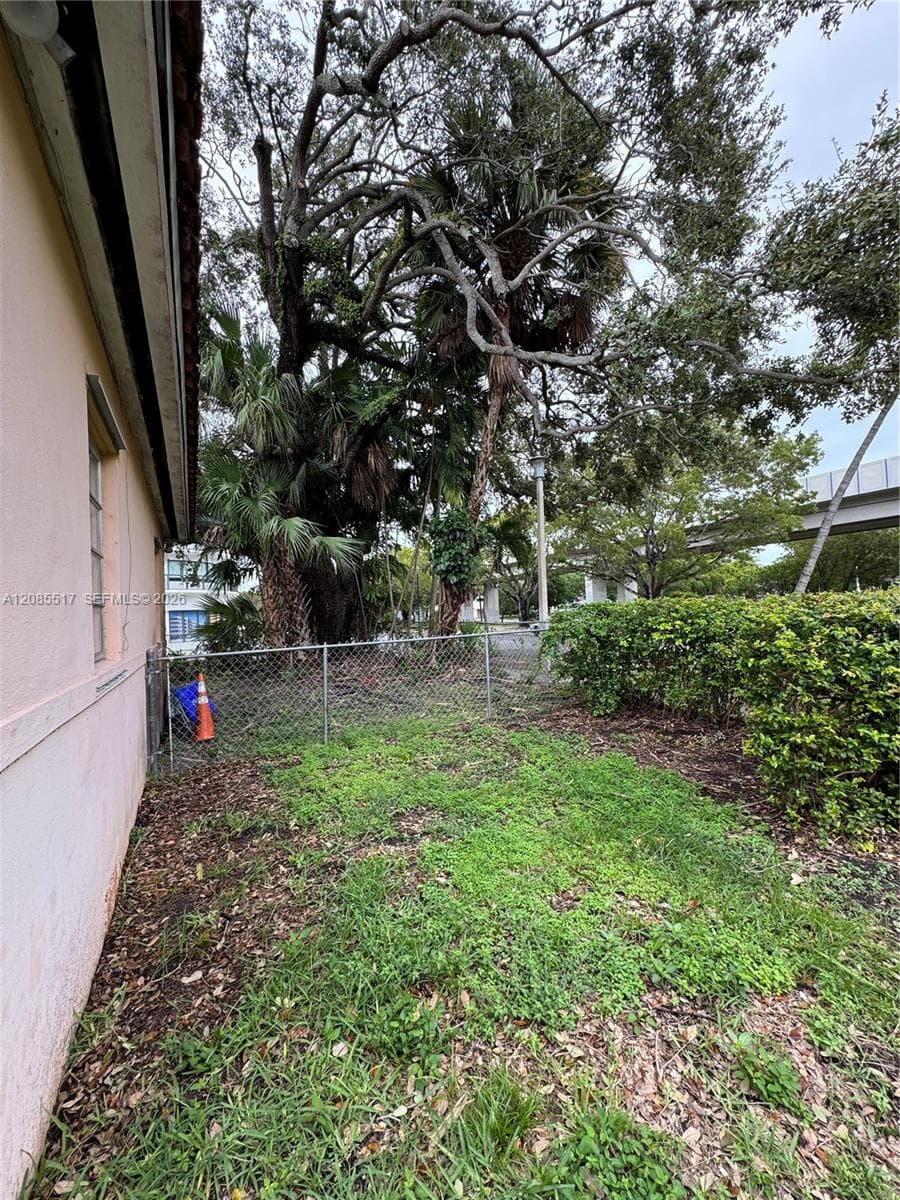 2652 SW 23rd Ave # back, Miami, FL 33133 photo 8