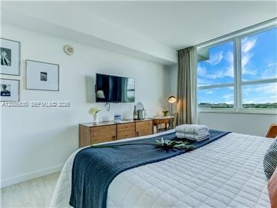 2889 Mcfarlane Rd # 1512, Miami, FL 33133 photo 2
