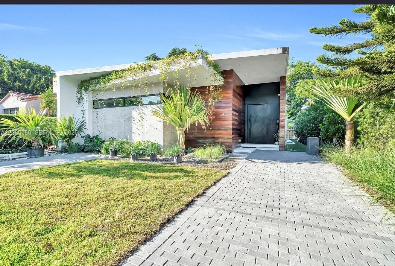 34 SW 26 Rd, Miami, FL 33129 photo 2