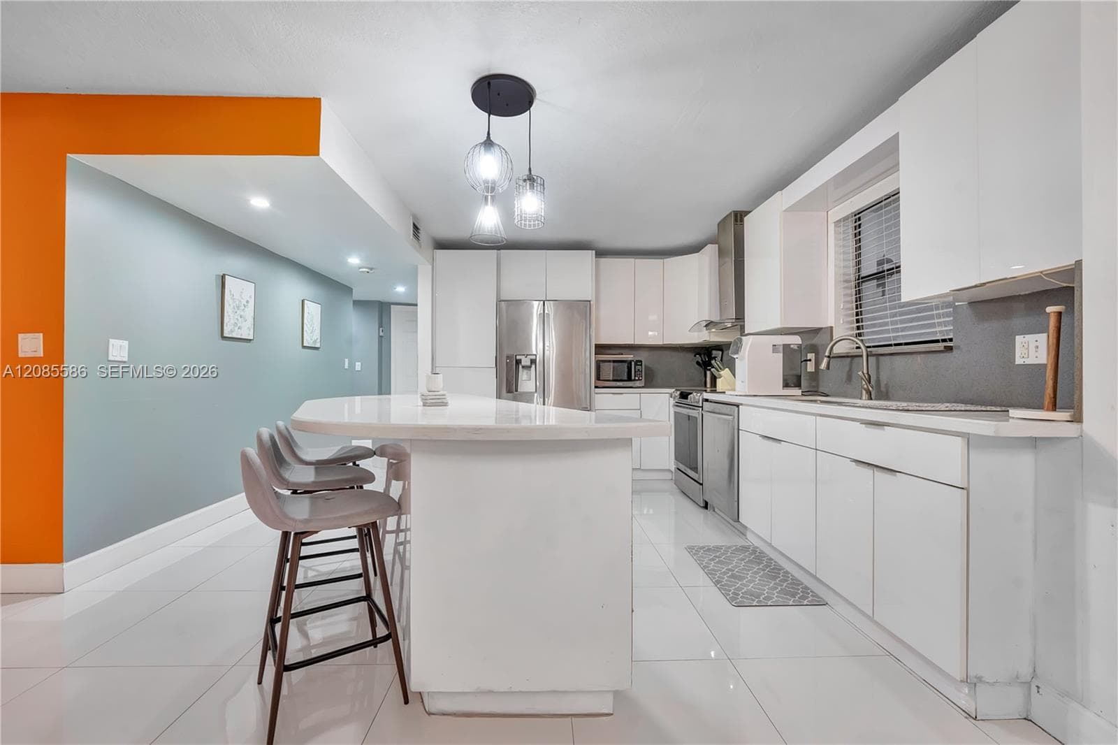 601 Ives Dairy Rd # 105-8, Miami, FL 33179 photo 11