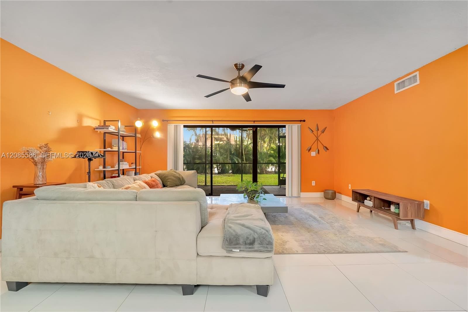 601 Ives Dairy Rd # 105-8, Miami, FL 33179 photo 4