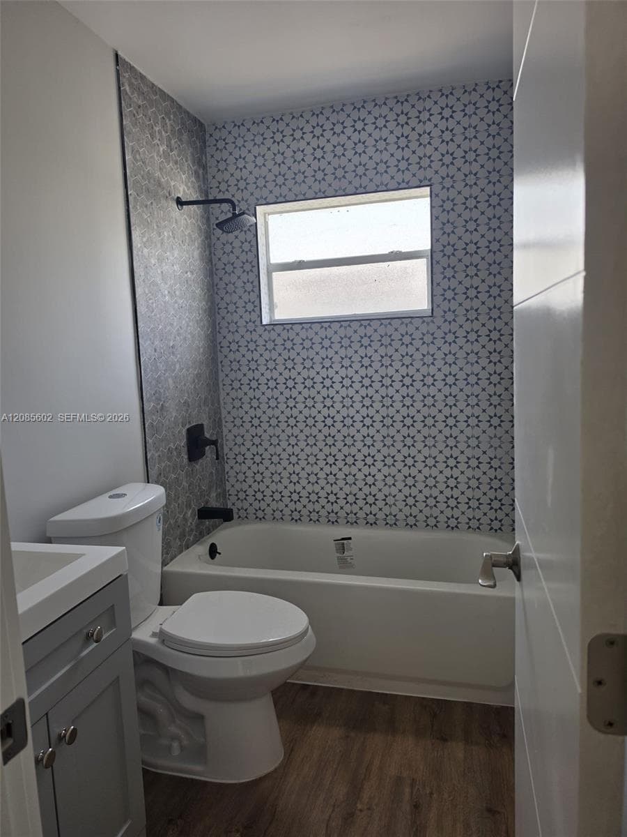570 NE 63rd St # 3, Miami, FL 33138 photo 2