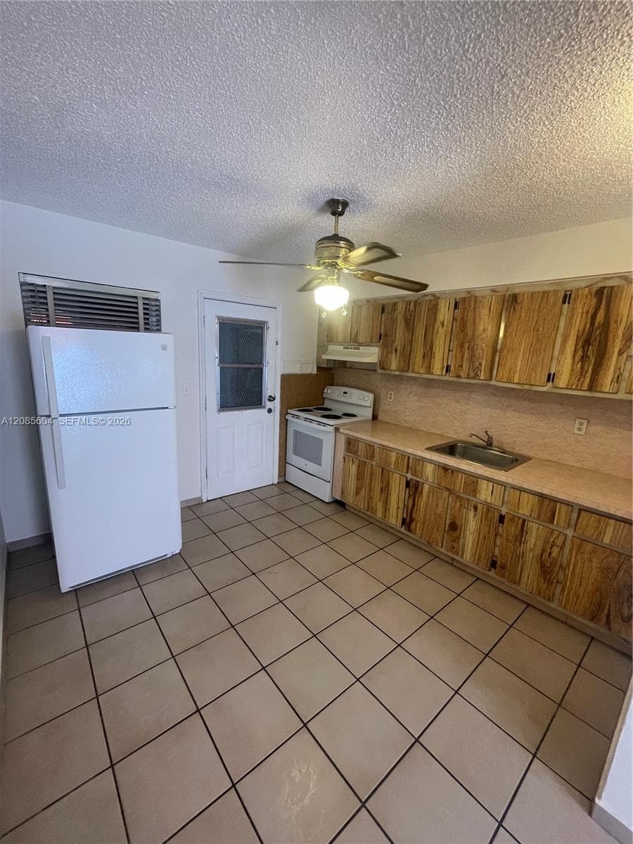 1529 SW 2nd St # 1529, Miami, FL 33135 photo 5