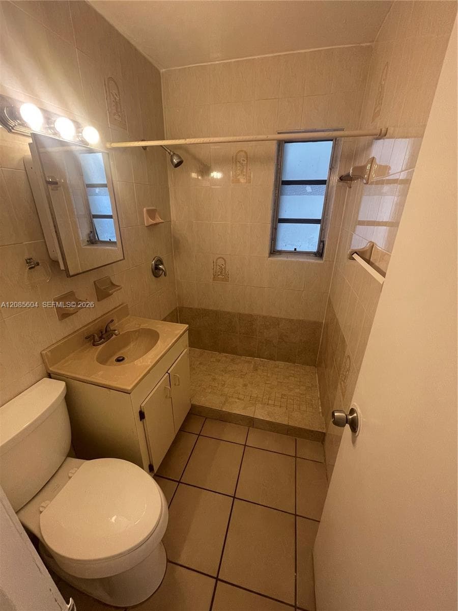 1529 SW 2nd St # 1529, Miami, FL 33135 photo 9