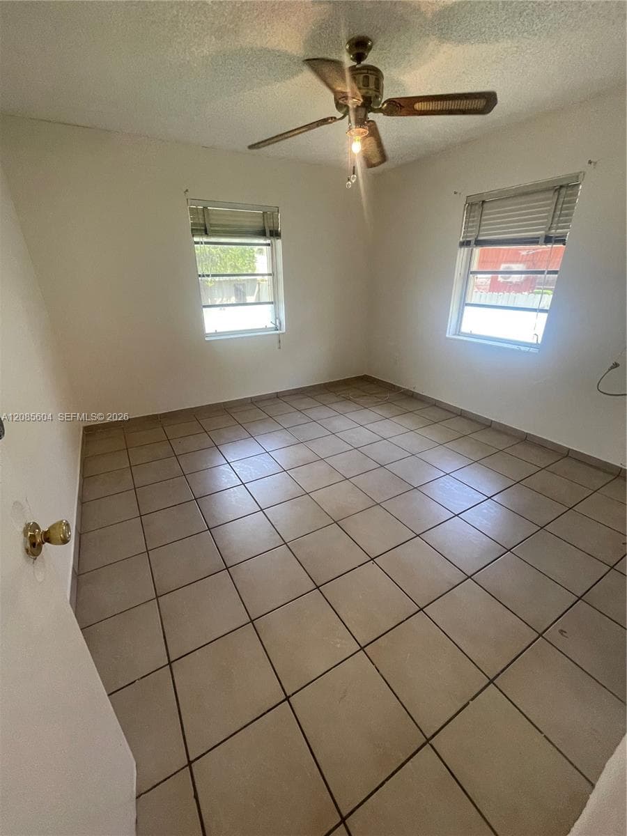 1529 SW 2nd St # 1529, Miami, FL 33135 photo 10