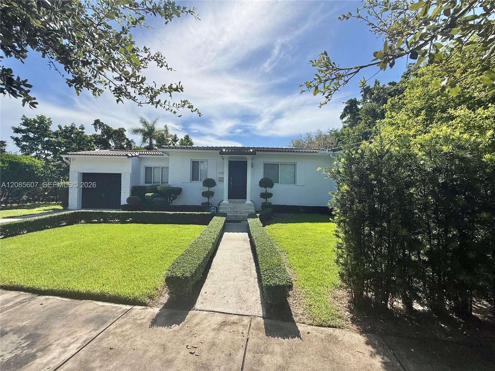 2001 Coral Gate Dr, Miami, FL 33145 photo 4