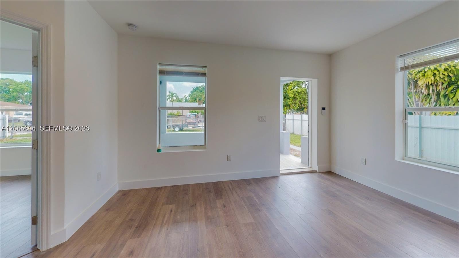 511 SE 2nd Street, Hialeah, FL 33010 photo 2