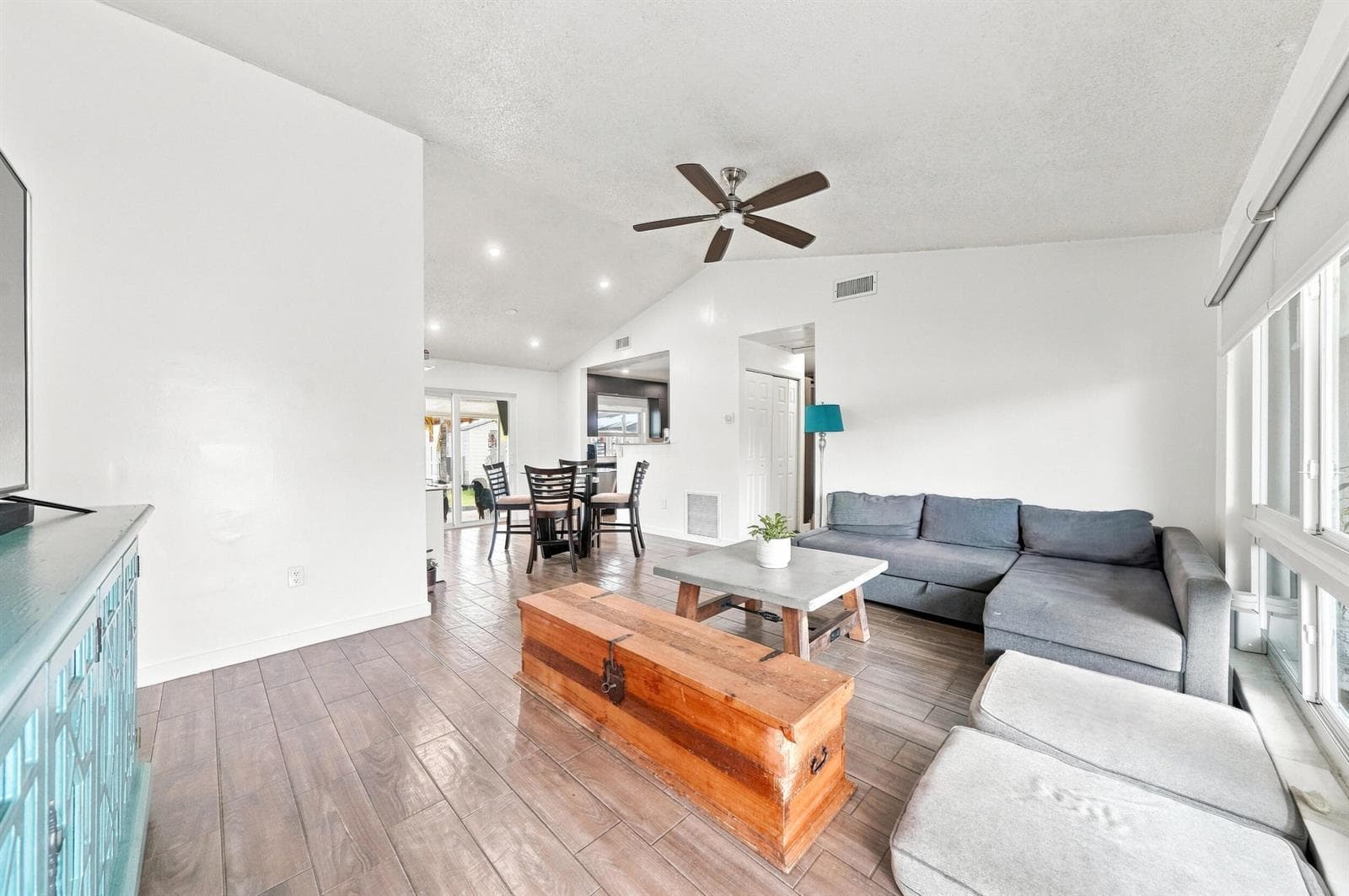 11351 NW 37TH Place, Sunrise, FL 33323 photo 3