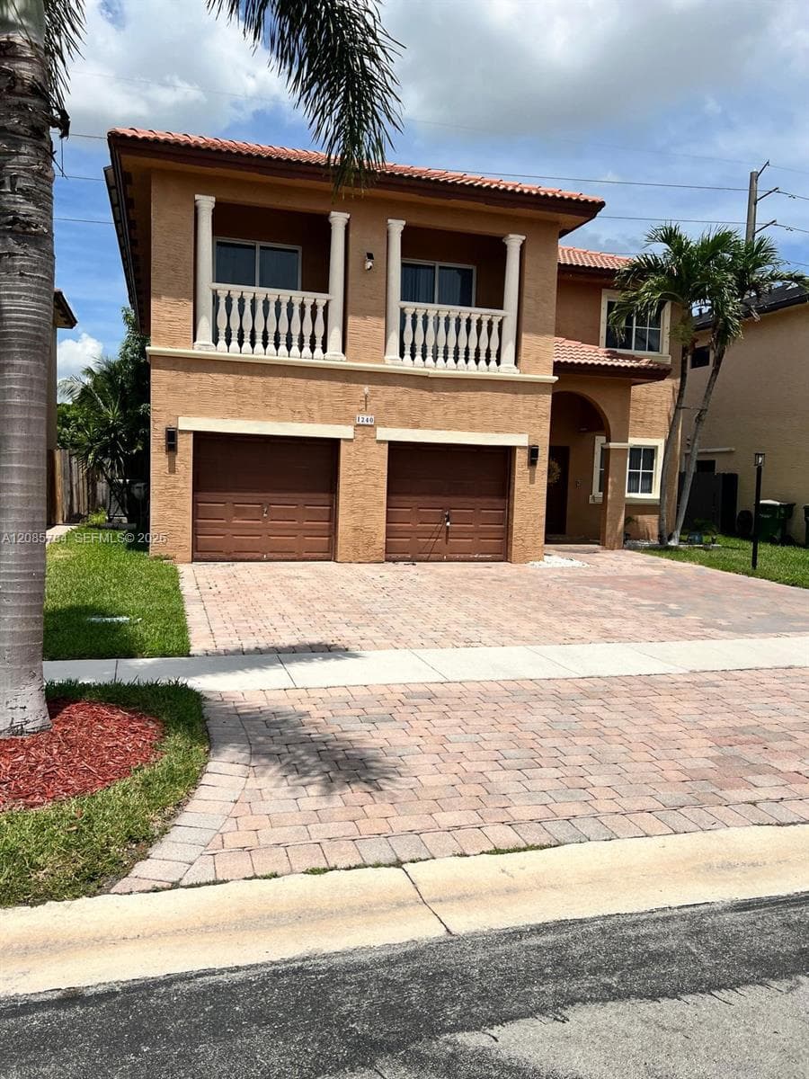 1240 NE 41st Pl, Homestead, FL 33033 photo 3