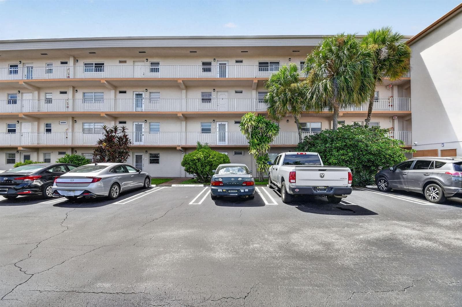 230 NE 26th Avenue # 412, Boynton Beach, FL 33435 photo 2