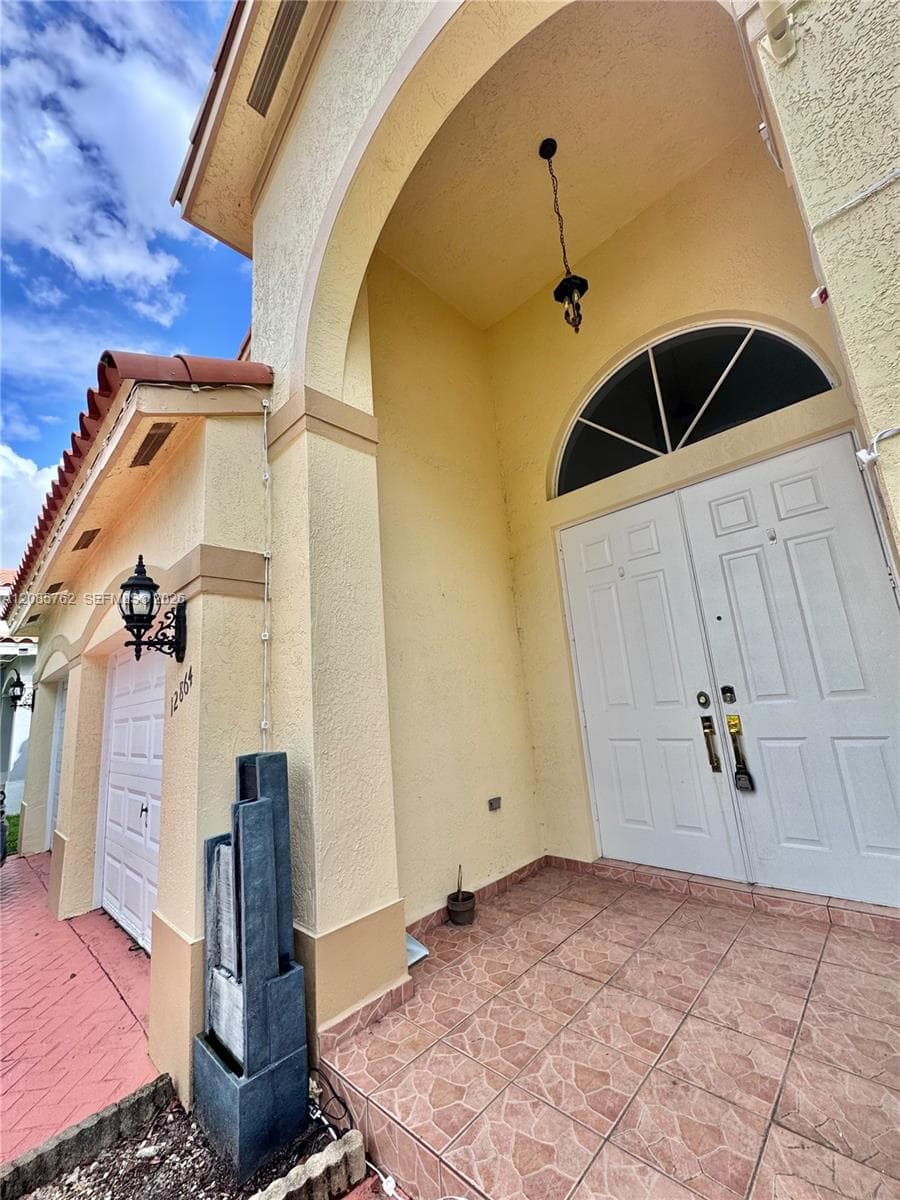 12864 NW 7th St, Miami, FL 33182 photo 2