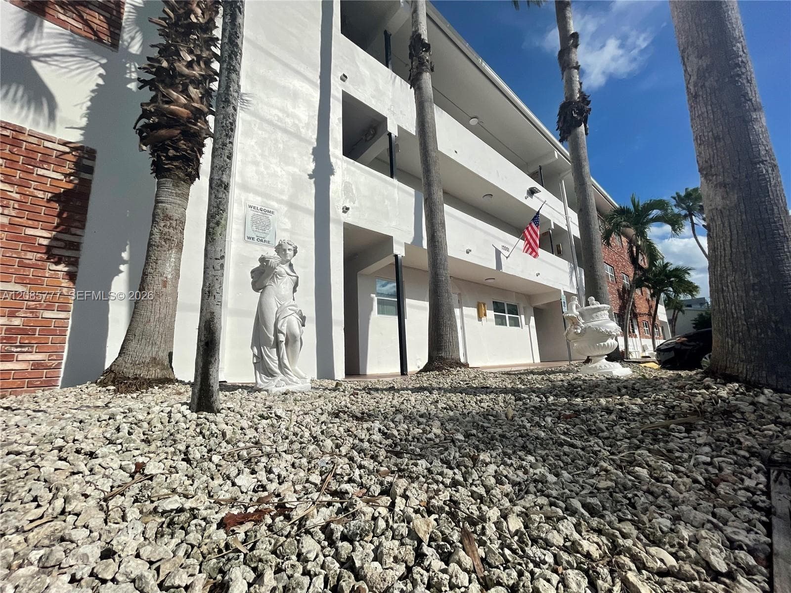 17001 NE 9th Ave # 9C, Miami, FL 33162 photo 2