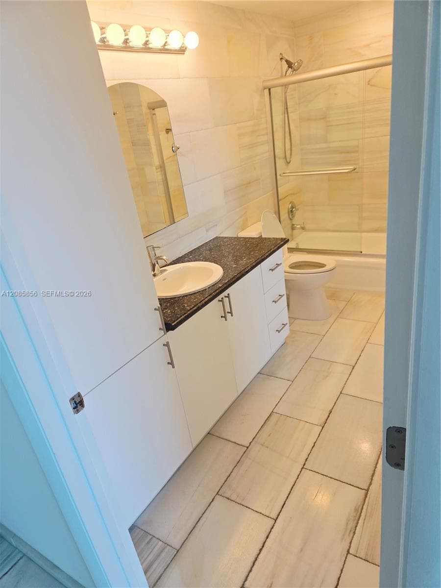 1401 SW 22nd St # 1203, Miami, FL 33145 photo 5