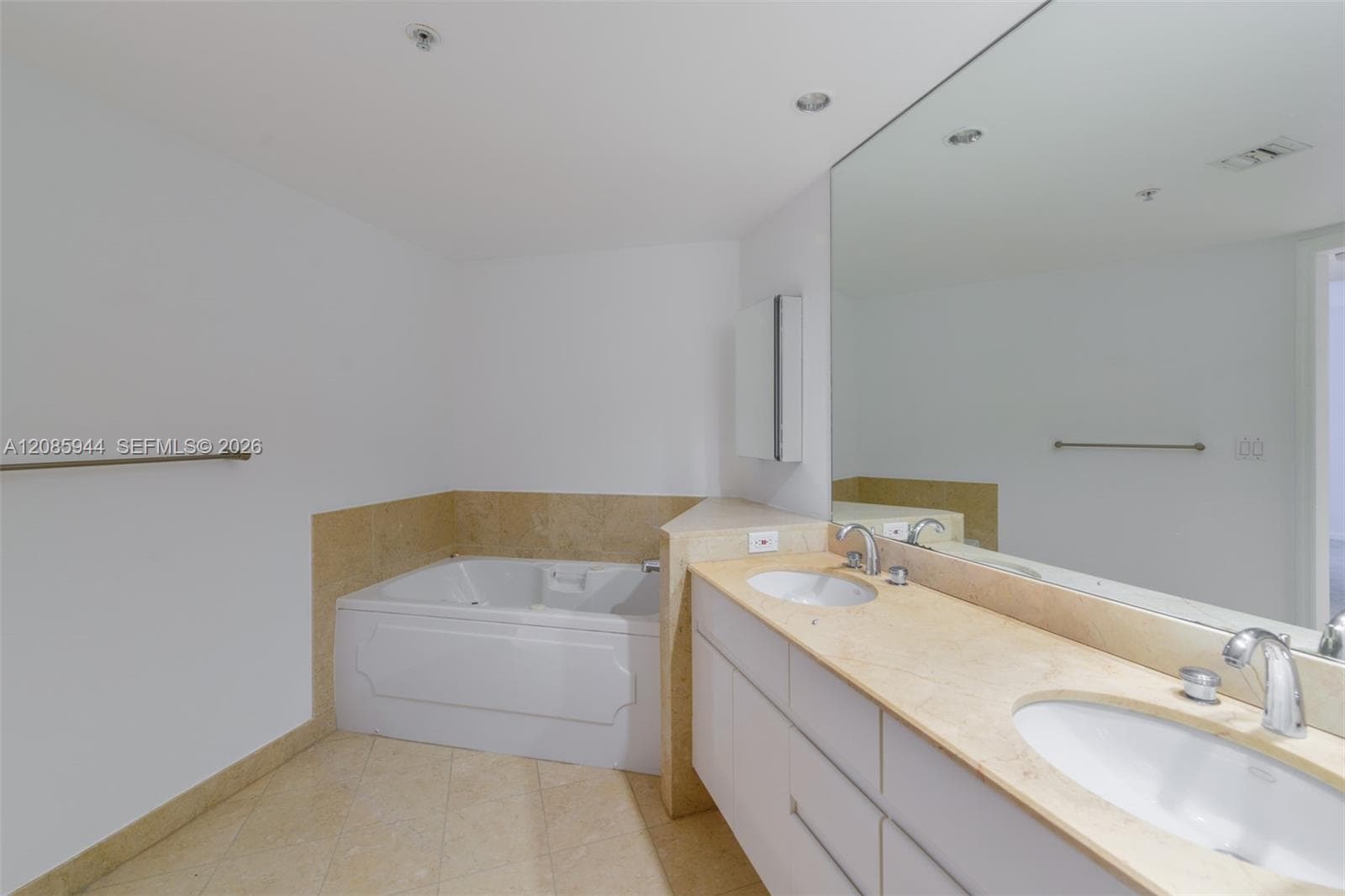 848 Brickell Key Dr # 2702, Miami, FL 33131 photo 13