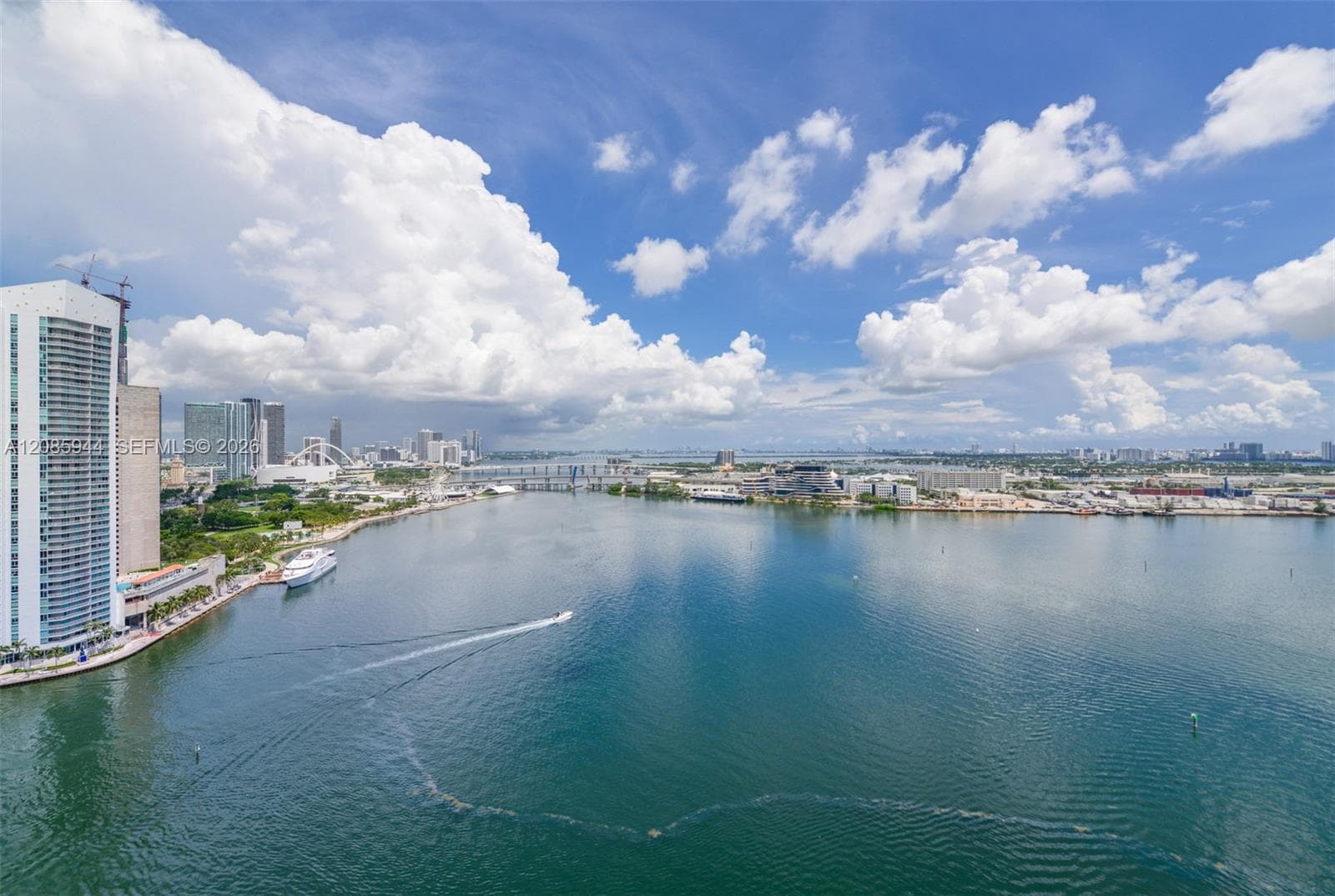 848 Brickell Key Dr # 2702, Miami, FL 33131 photo 5