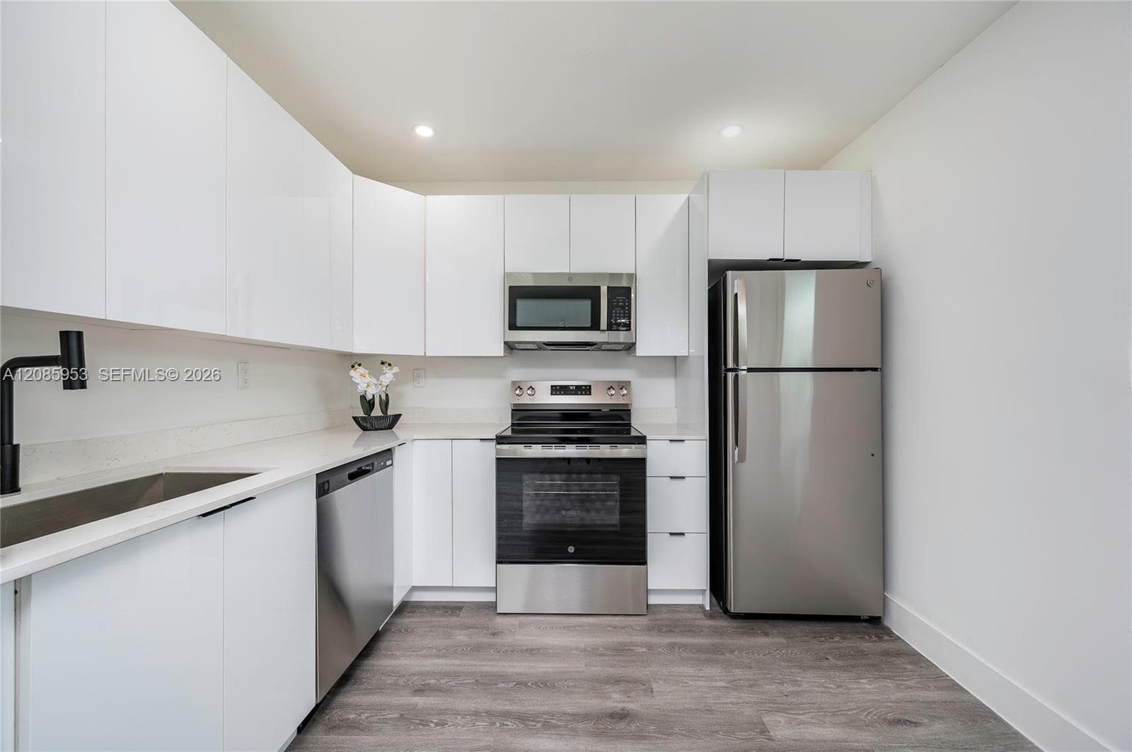 1028 NW 24th St, Miami, FL 33127 photo 12