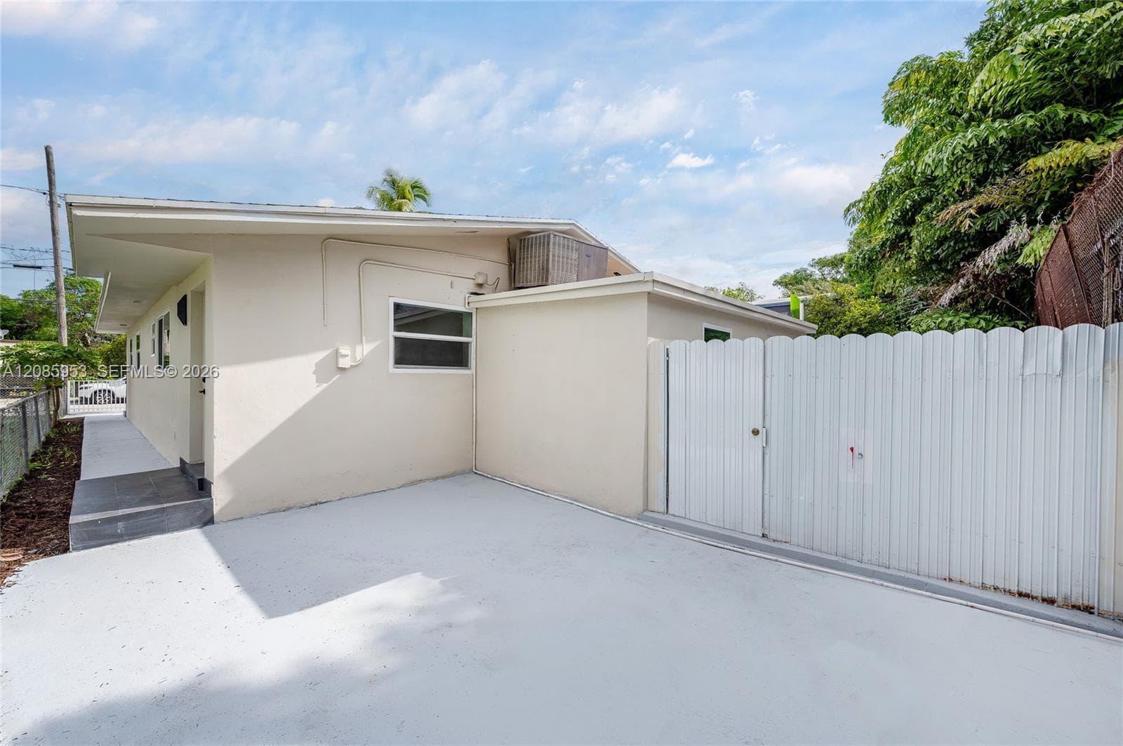 1028 NW 24th St, Miami, FL 33127 photo 7