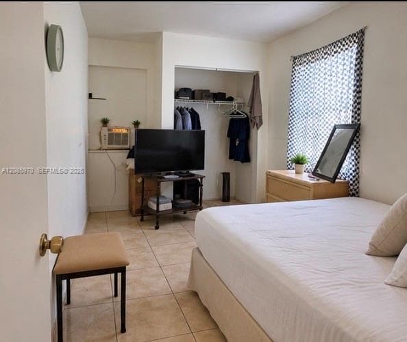 1010 E 8th Ct, Hialeah, FL 33010 photo 8