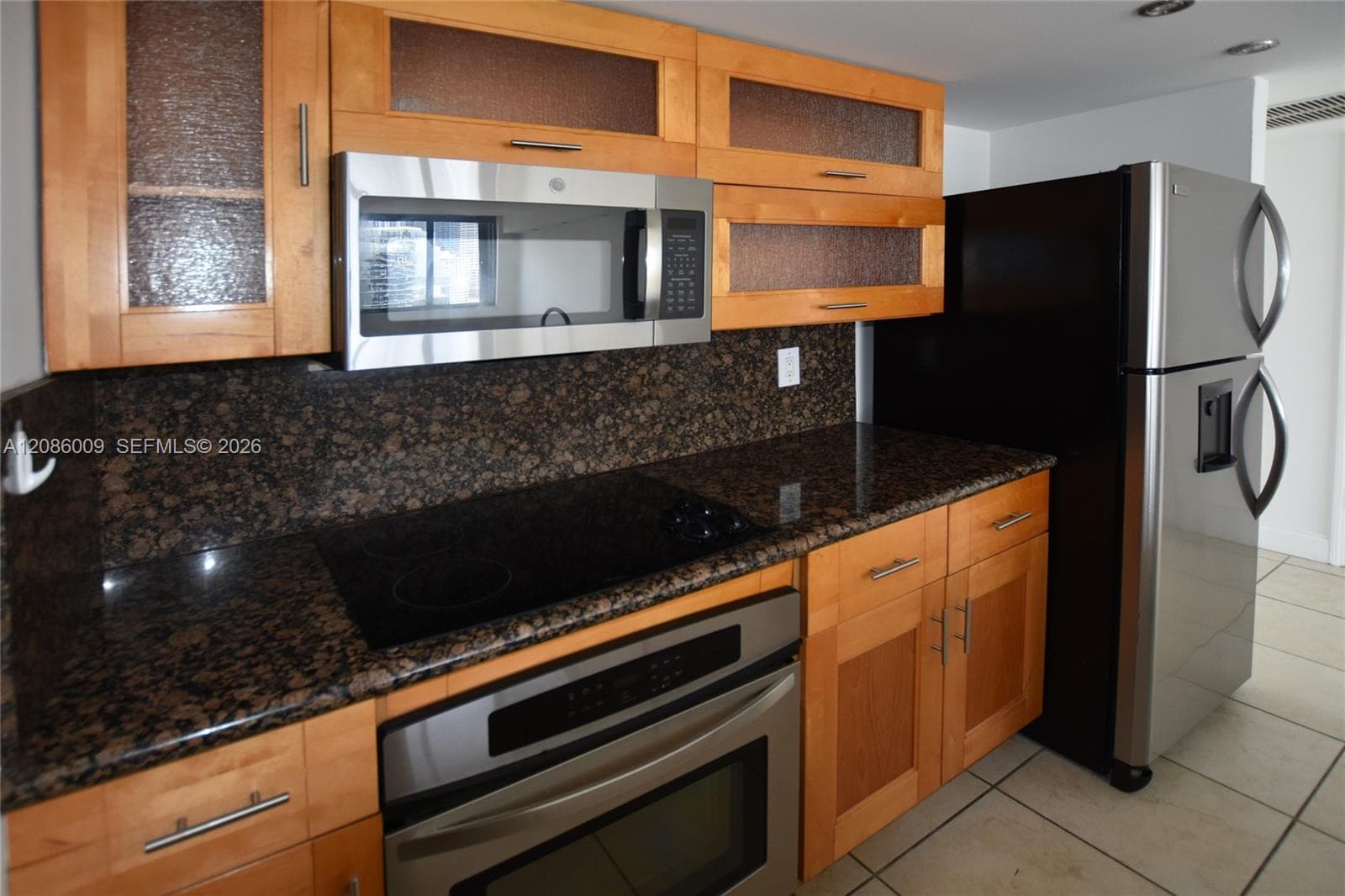 540 BRICKELL KEY DR # 1511, Miami, FL 33131 photo 2
