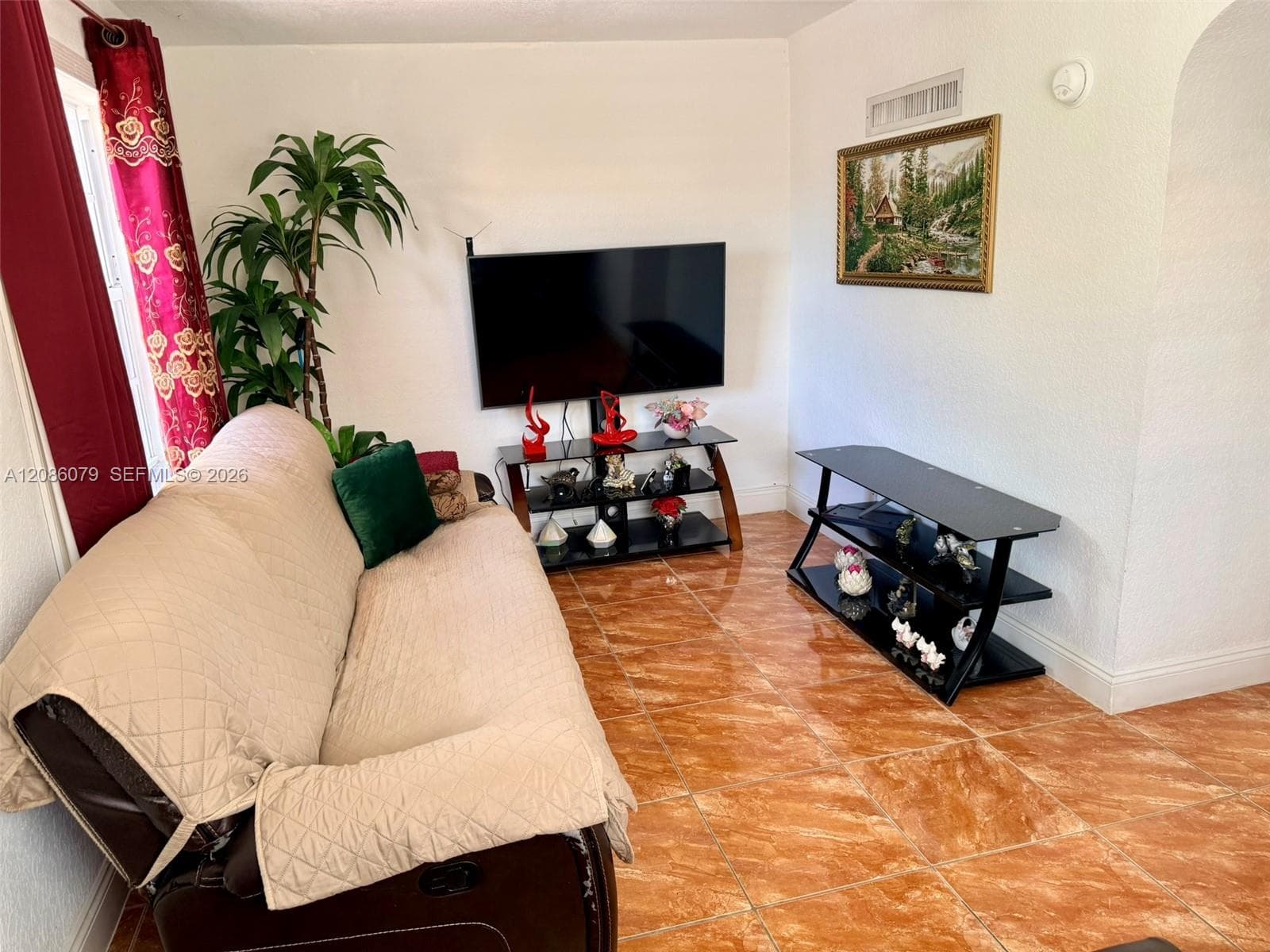 343 W 11th St, Hialeah, FL 33010 photo 2