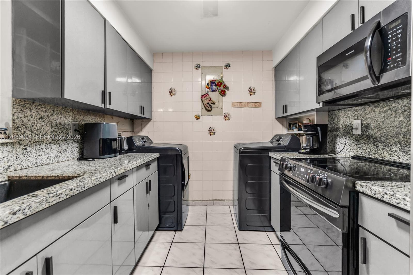 22 NW 108th Ct, Miami, FL 33172 photo 6