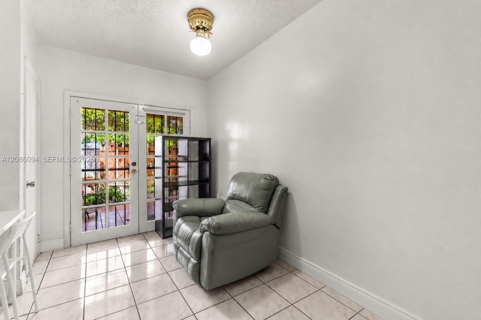 22 NW 108th Ct, Miami, FL 33172 photo 13