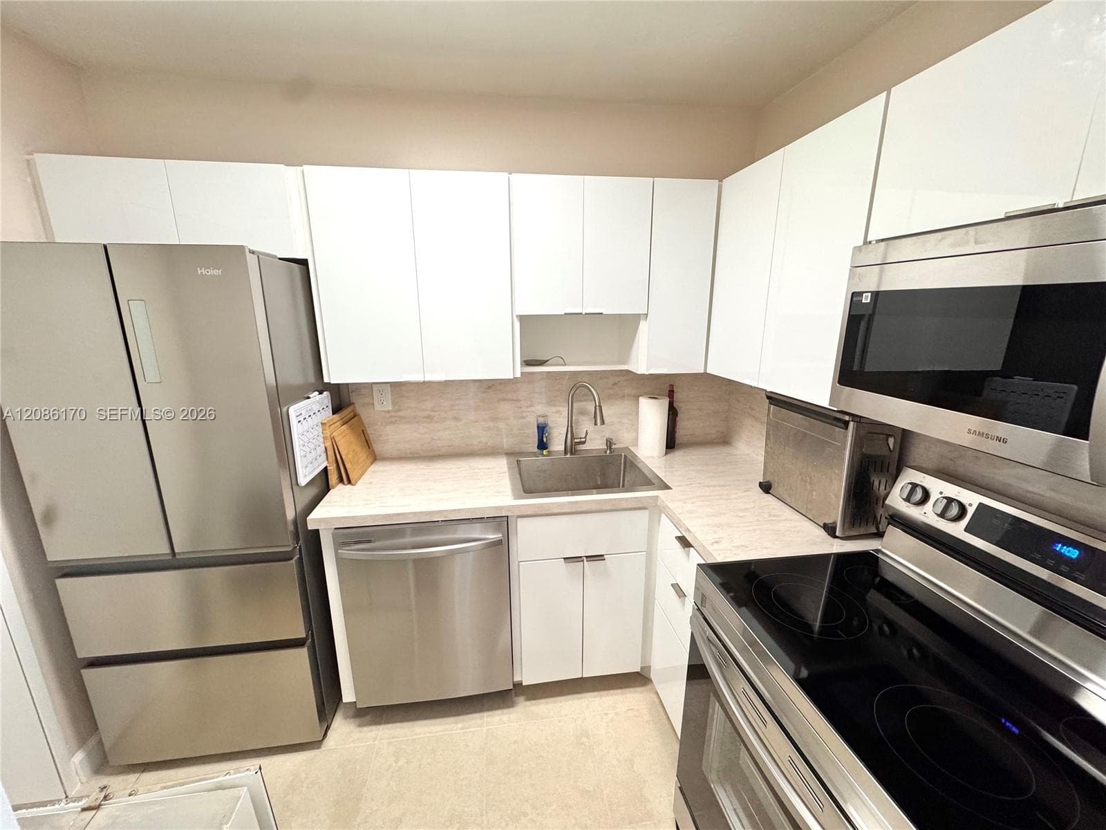 2899 Collins Ave # 550, Miami Beach, FL 33140 photo 4