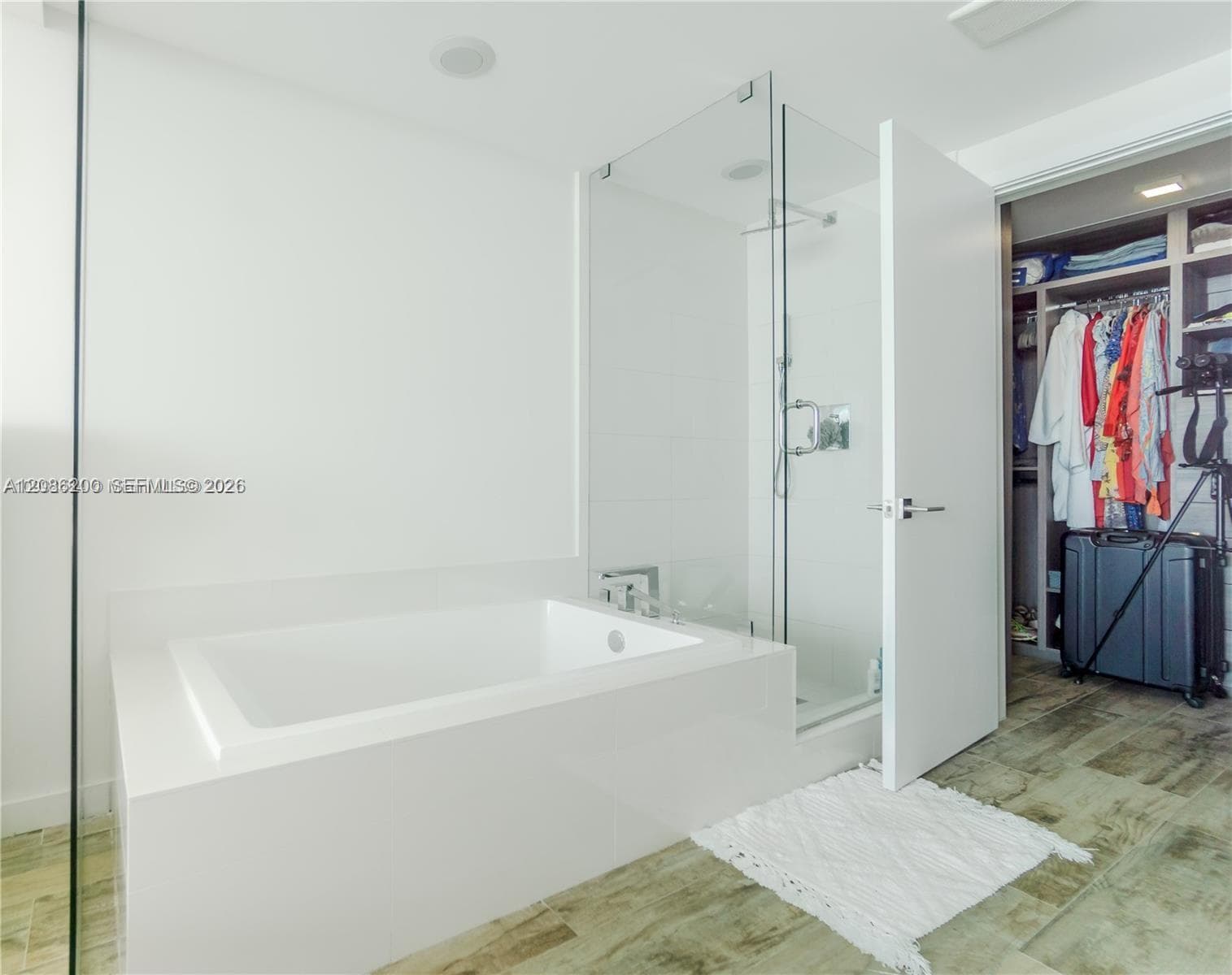 650 NE 32nd St # 4402, Miami, FL 33137 photo 9
