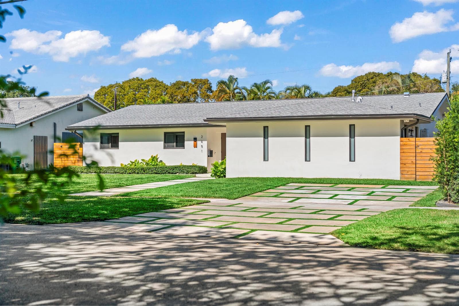 2451 NE 199th Street, Miami, FL 33180 photo 5