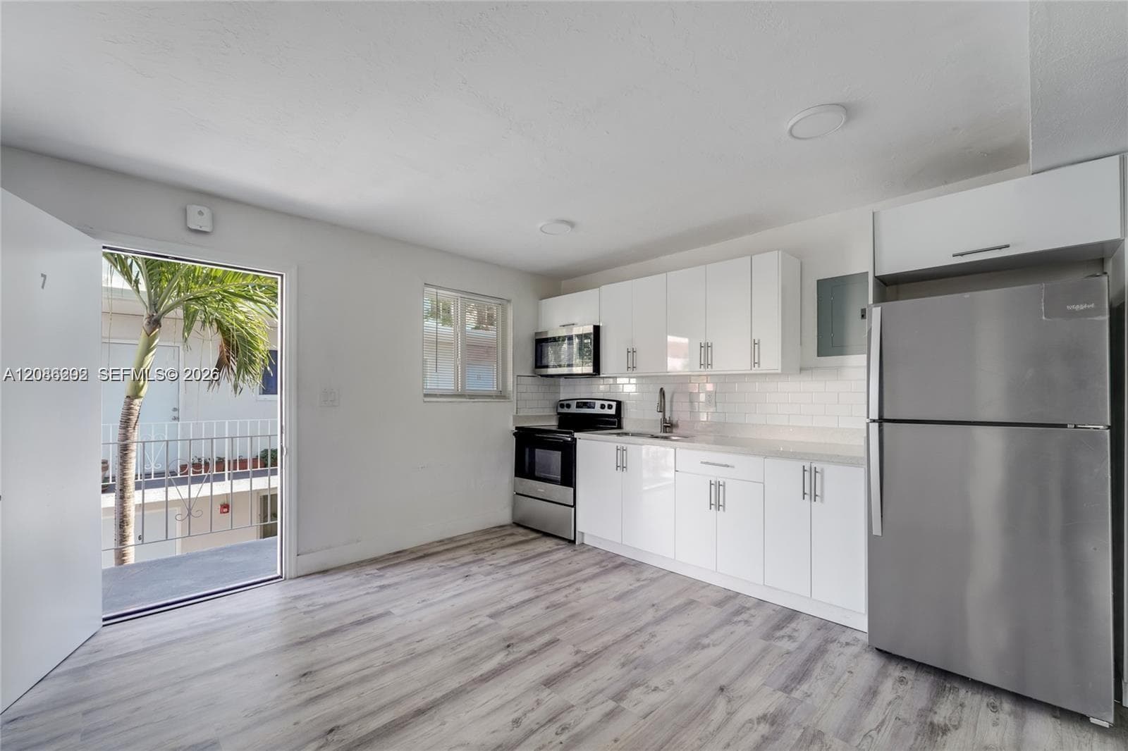 1630 NW 18th St # 5, Miami, FL 33125 photo 5