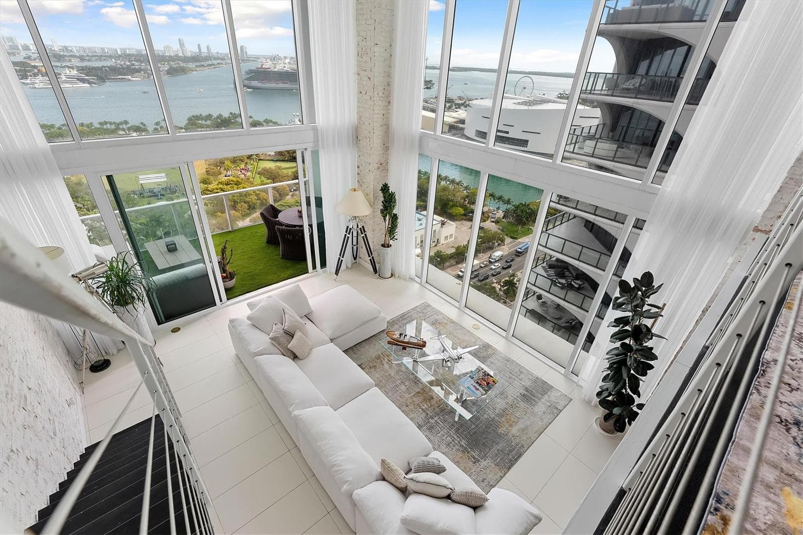 1040 Biscayne Boulevard # 2101, Miami, FL 33132 photo 12