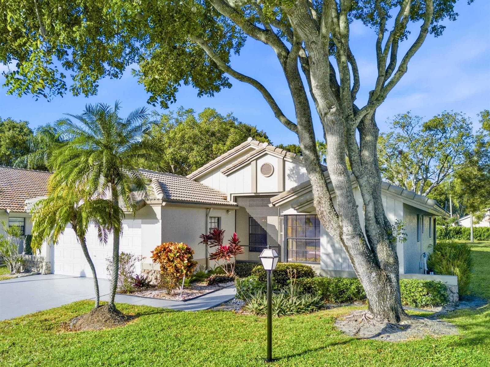 8901 BOATSWAIN Drive, Boynton Beach, FL 33436 photo 3