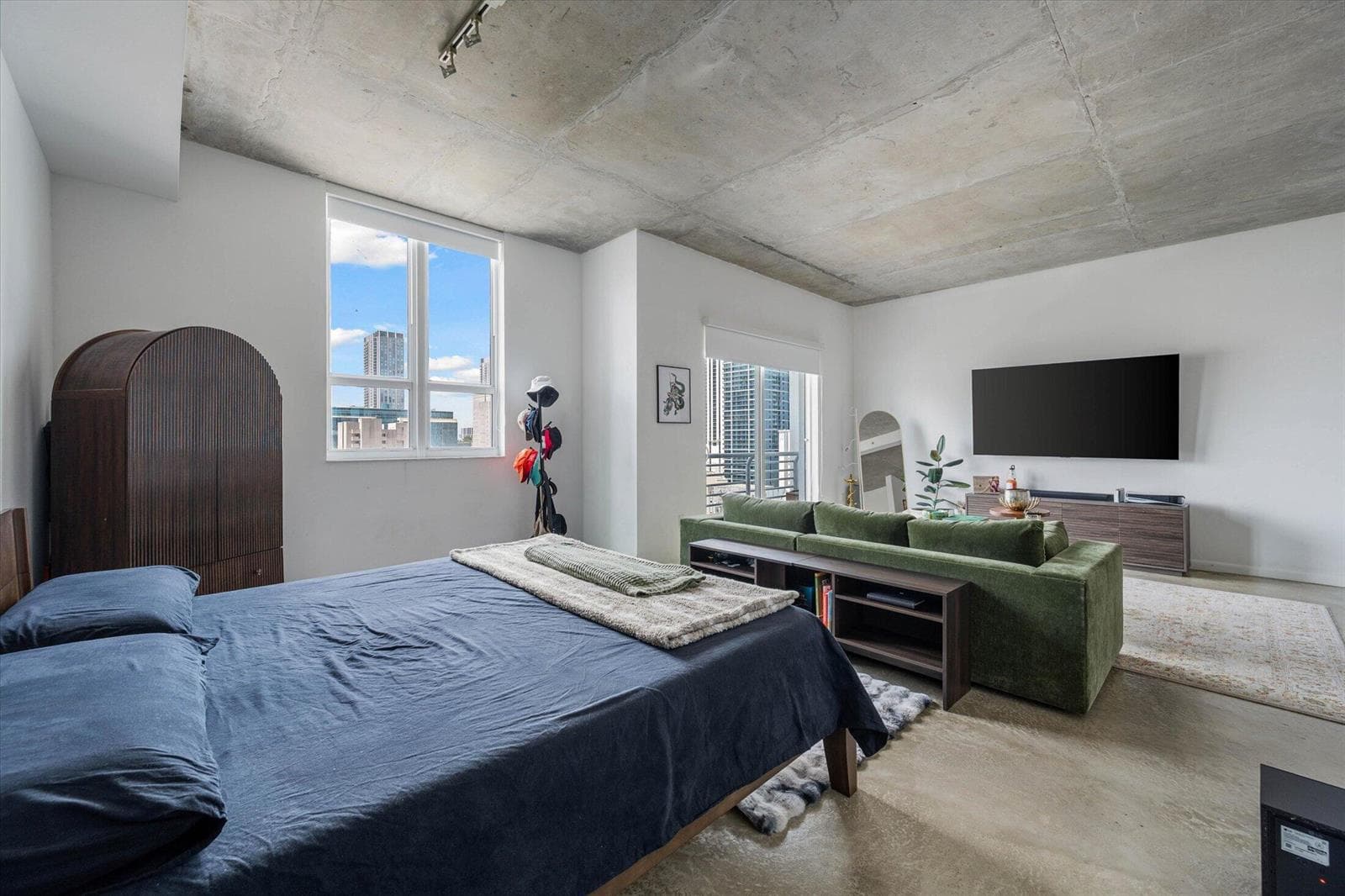 234 NE 3rd Street # 1403, Miami, FL 33132 photo 9
