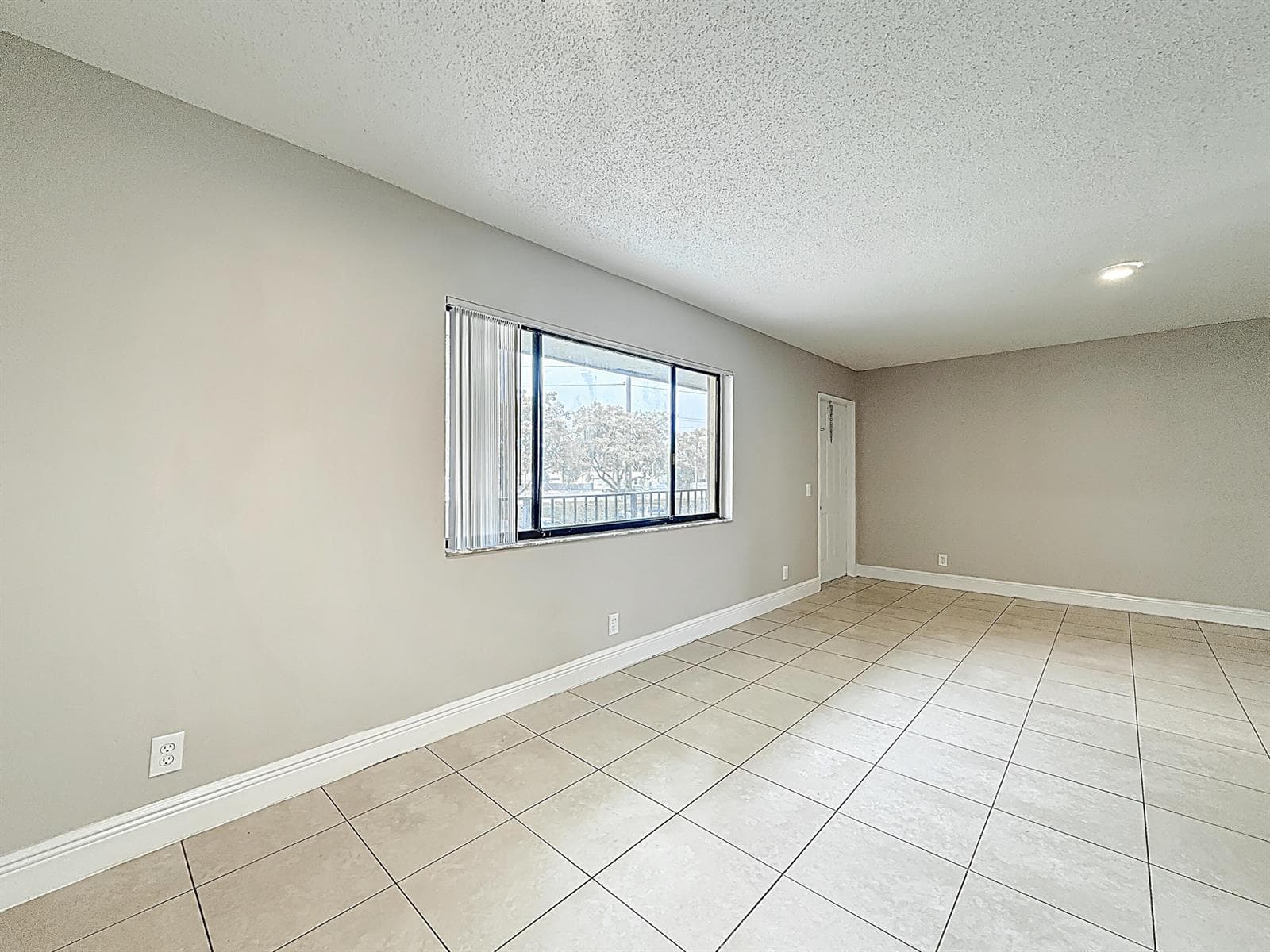 719 MEADOWS Circle, Boynton Beach, FL 33436 photo 13