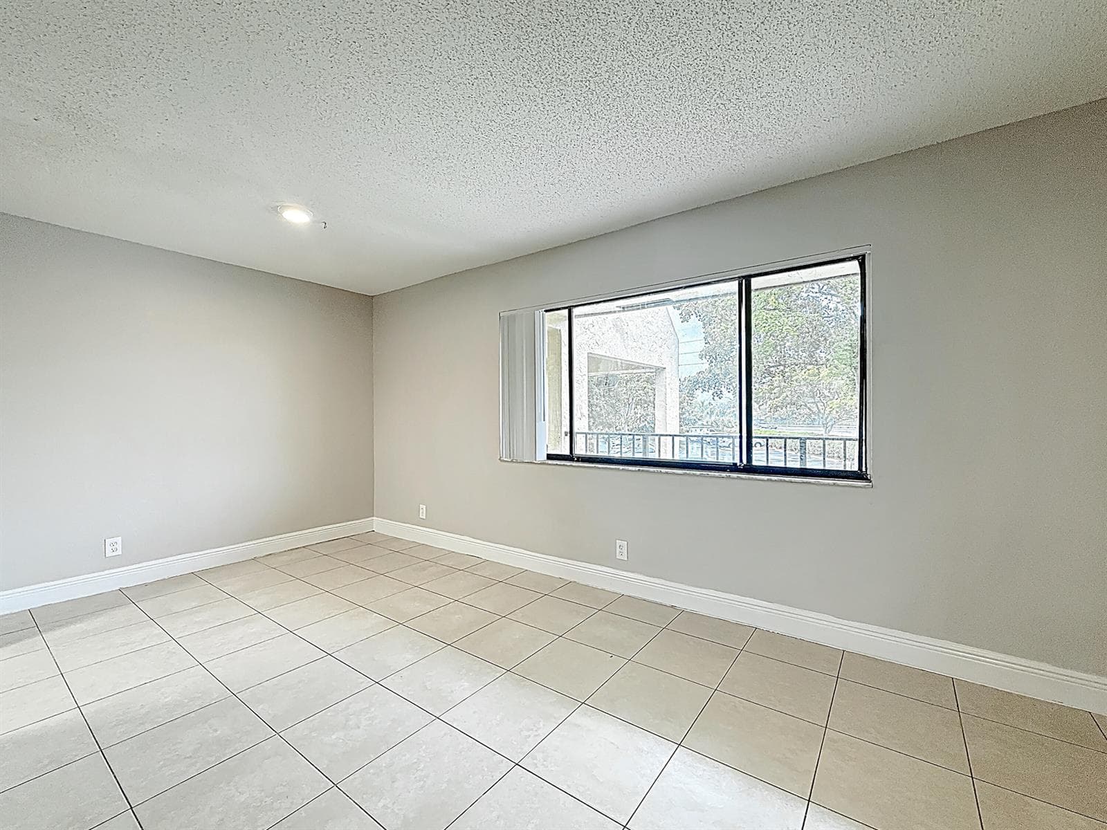 719 MEADOWS Circle, Boynton Beach, FL 33436 photo 12