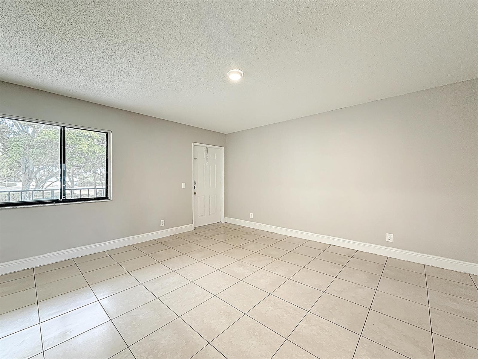 719 MEADOWS Circle, Boynton Beach, FL 33436 photo 11