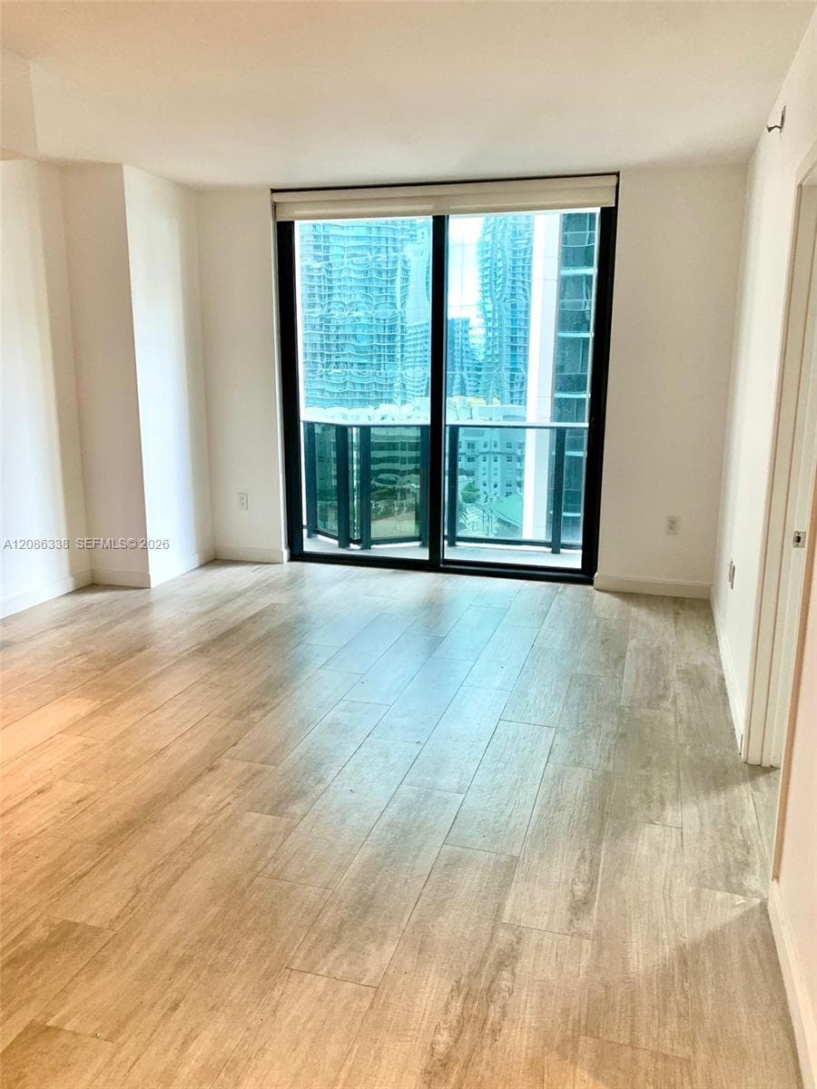 55 SW 9th St # 1707, Miami, FL 33130 photo 3