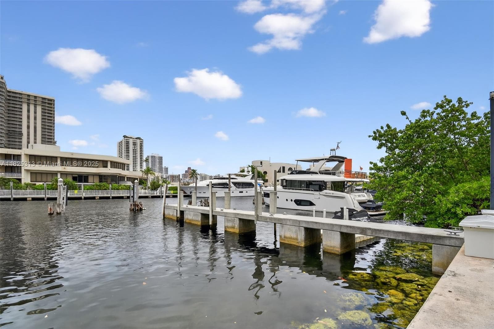 19925 NE 39th PL Boat Slip #14, Aventura, FL 33180 photo 2