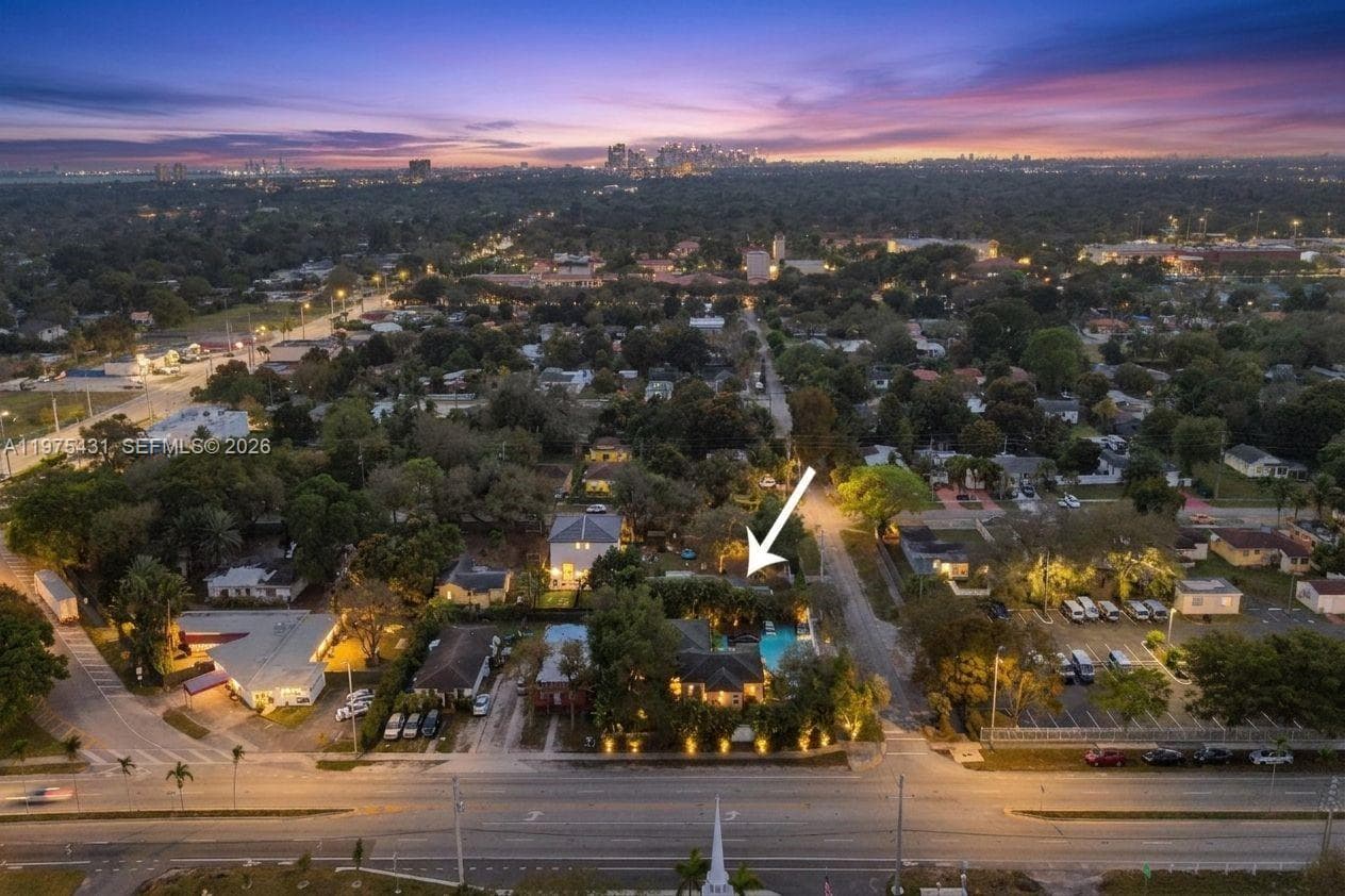 11809 NE 1st Ave, Miami, FL 33161