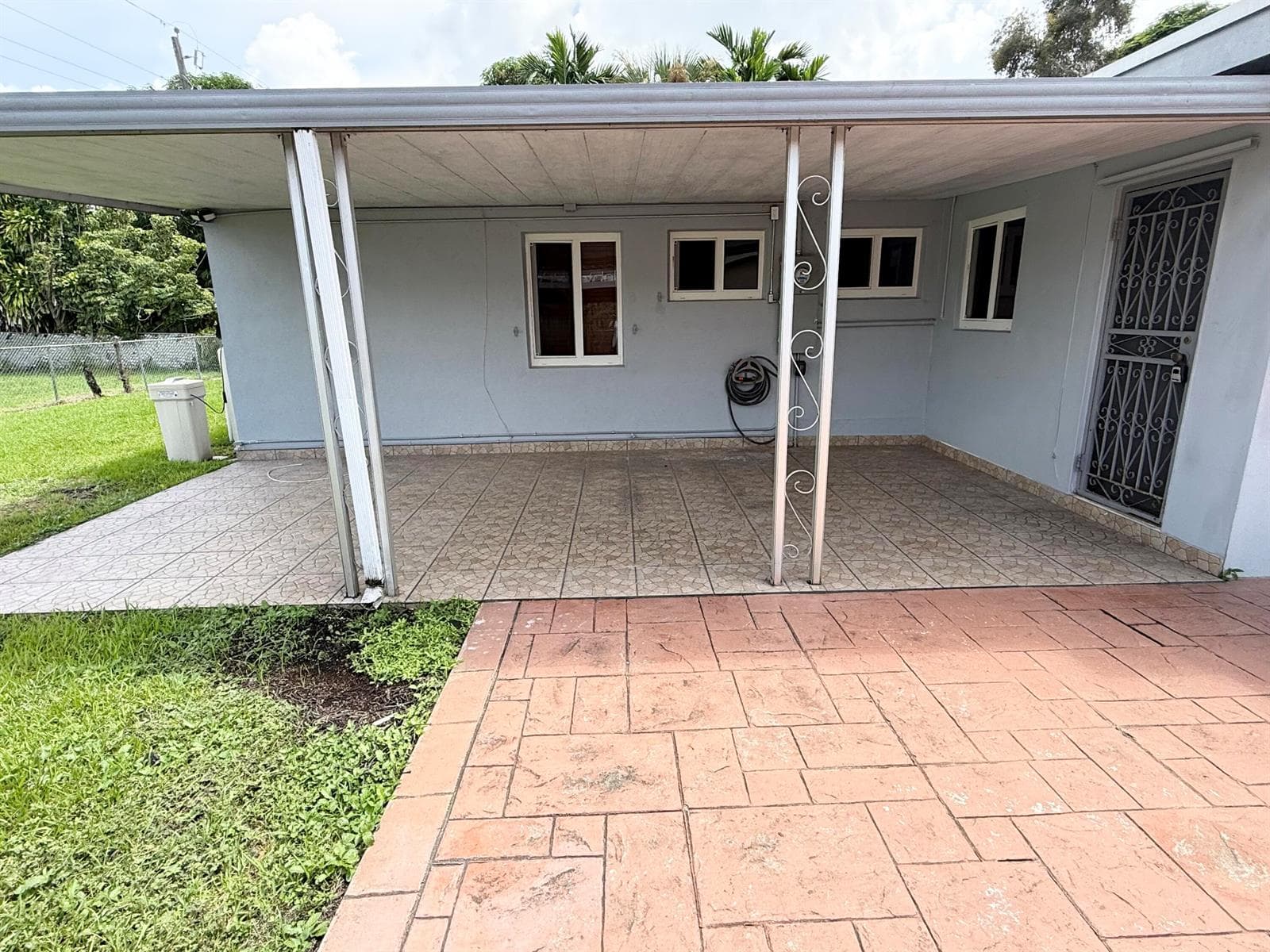 957 W 67th Street, Hialeah, FL 33012 photo 2