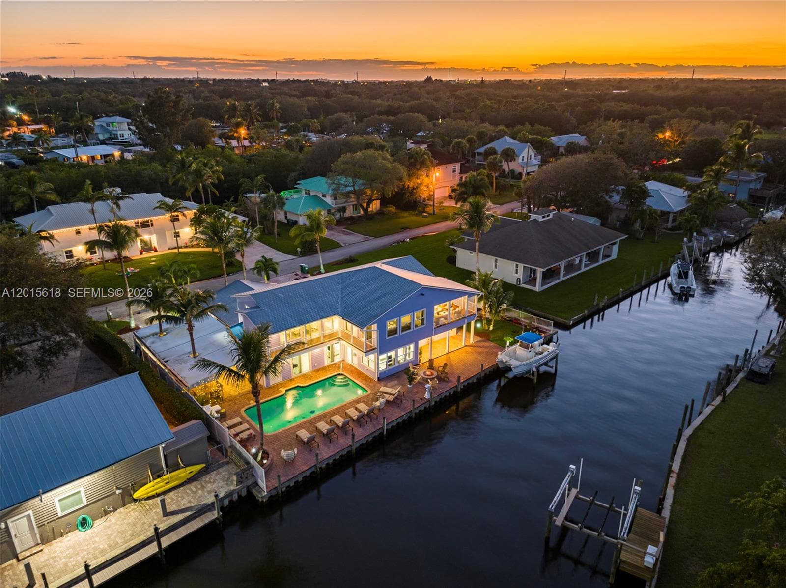 474 Peninsula Dr, Fort Pierce, FL 34946 photo 2