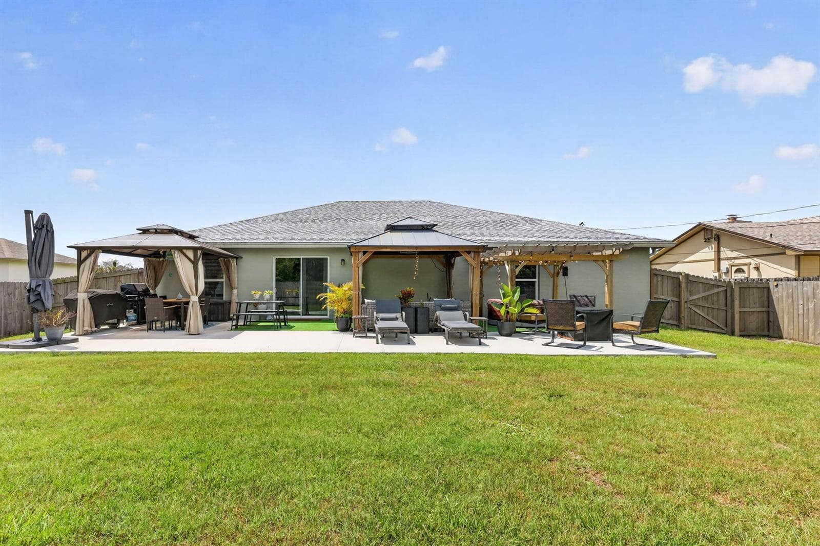 473 SE Streamlet Avenue, Port St. Lucie, FL 34983 photo 2
