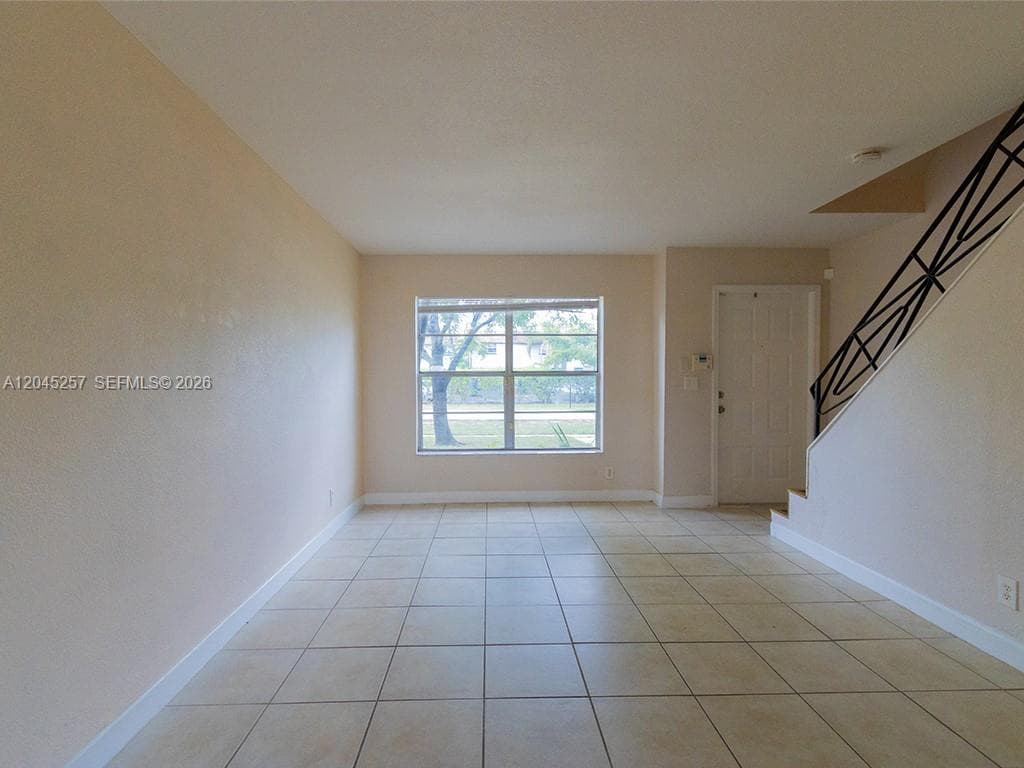 4648 NW 9th Dr # 4648, Plantation, FL 33317 photo 2