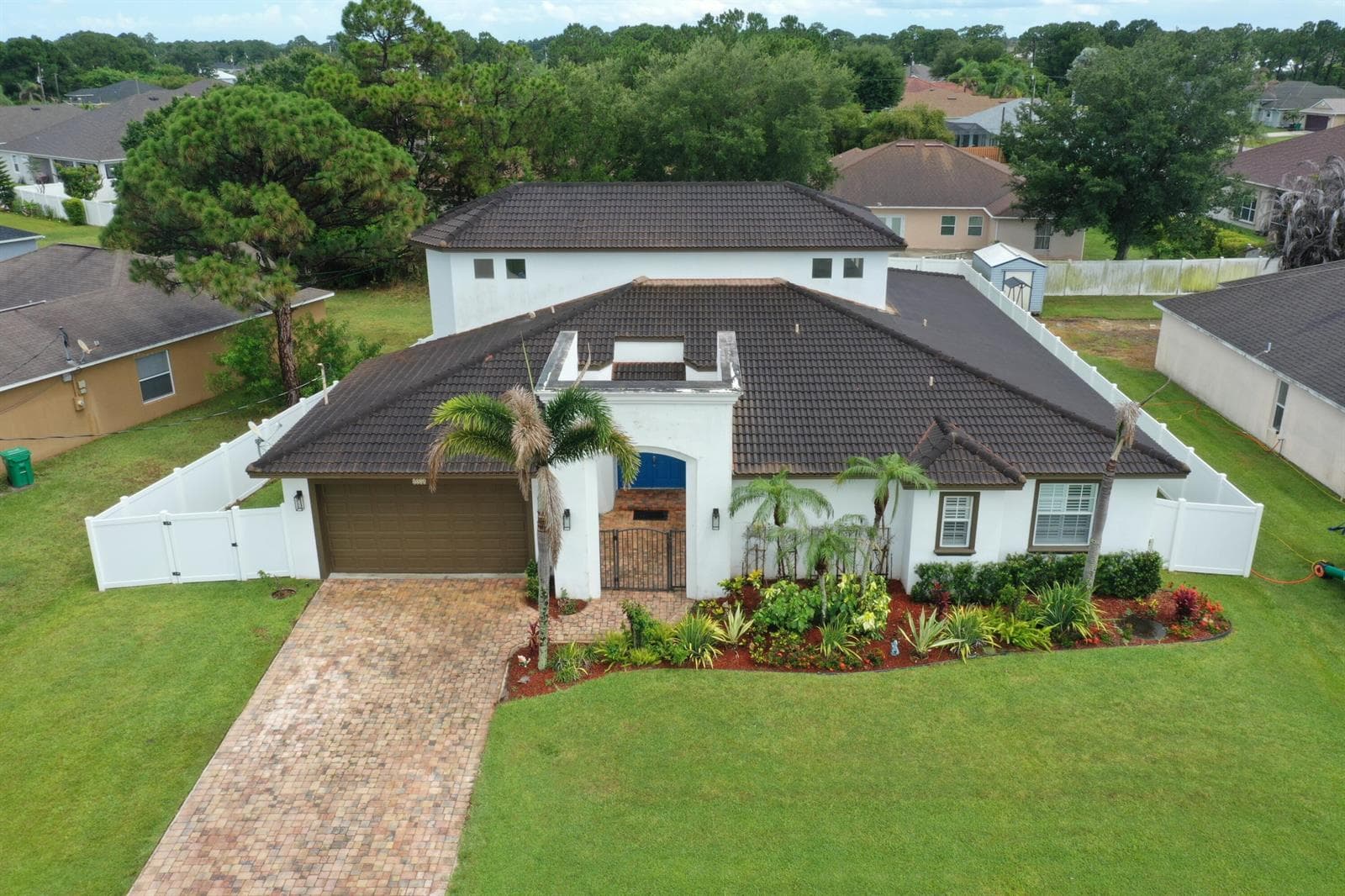 6008 NW Winfield Drive, Port St. Lucie, FL 34986 photo 2