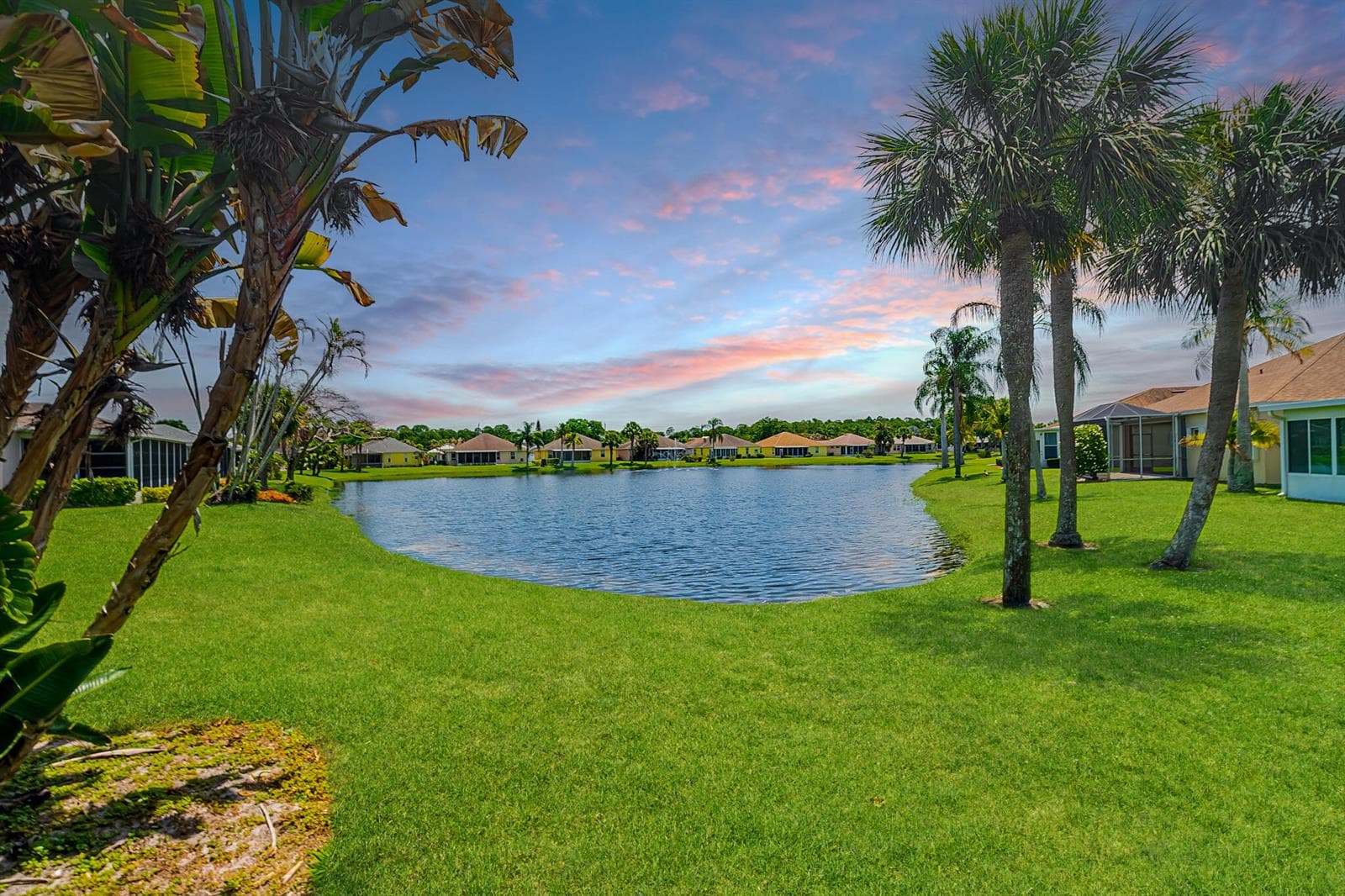 517 NW Galatone Court, Port St. Lucie, FL 34986 photo 2